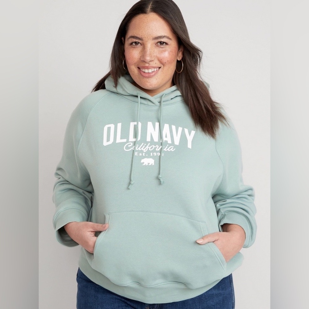 BNWT ON Logo Hoodie - boxy oversized fit!